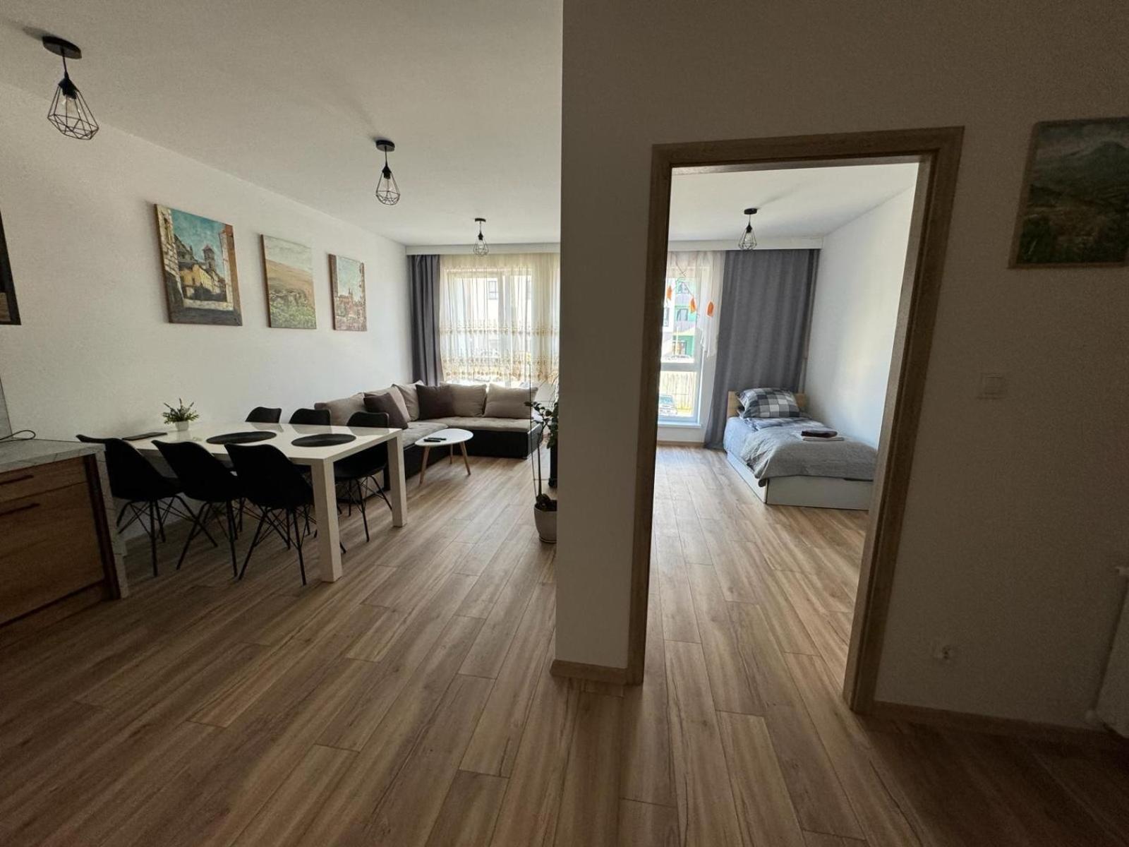 Kotlina Klodzka - Na Wylacznosc Na Letniej , 63 M , 2 Sypialnie , Salon Z Aneksem Kuchennym , Balkon , Podziemny Garaz Free Apartment Klodzko