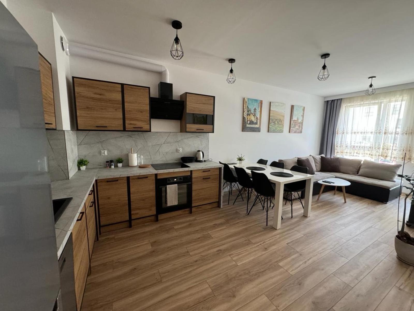 Apartment Kotlina Klodzka - Na Wylacznosc Na Letniej , 63 M , 2 Sypialnie , Salon Z Aneksem Kuchennym , Balkon , Podziemny Garaz Free *