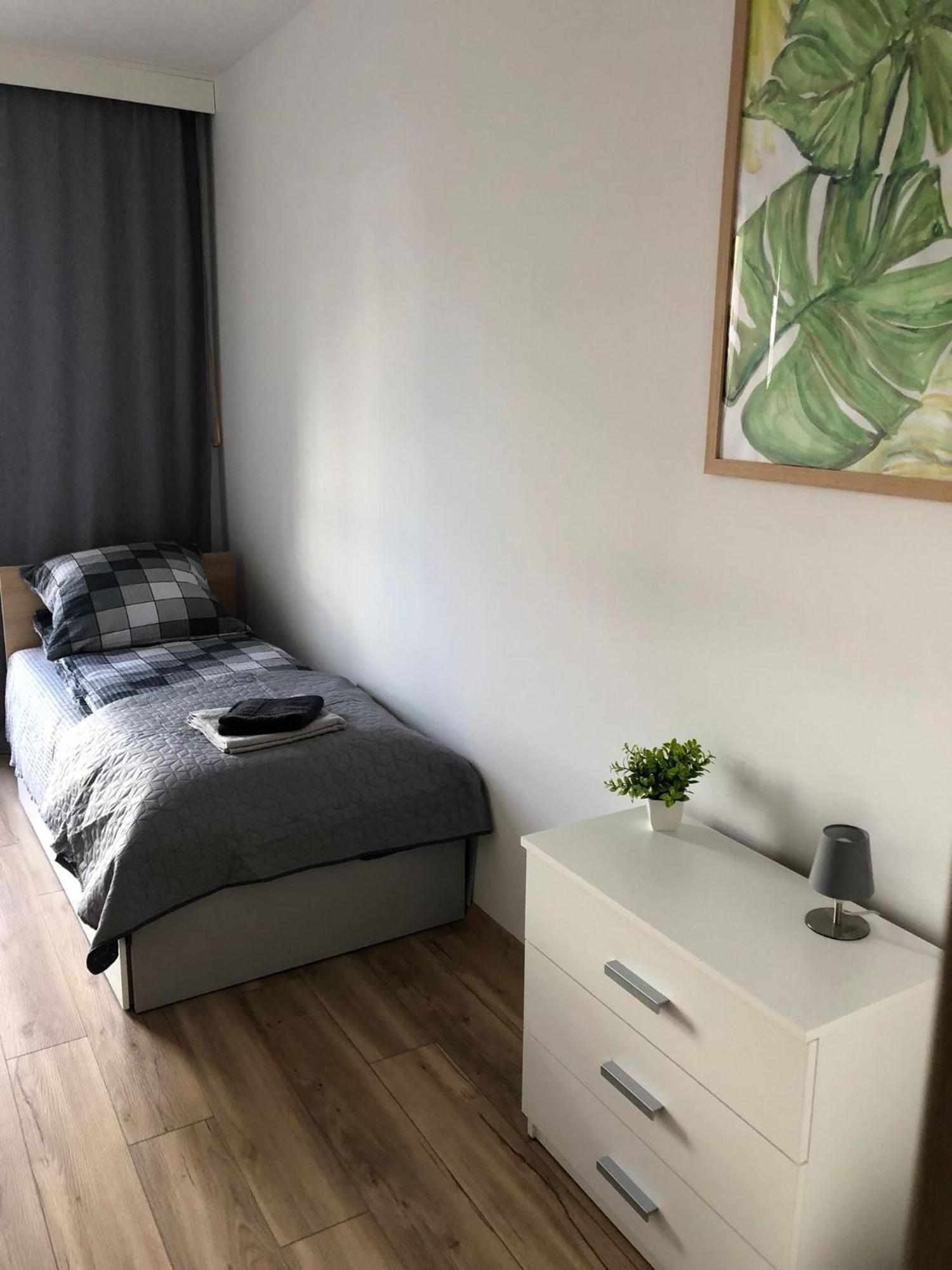 Kotlina Klodzka - Na Wylacznosc Na Letniej , 63 M , 2 Sypialnie , Salon Z Aneksem Kuchennym , Balkon , Podziemny Garaz Free Klodzko