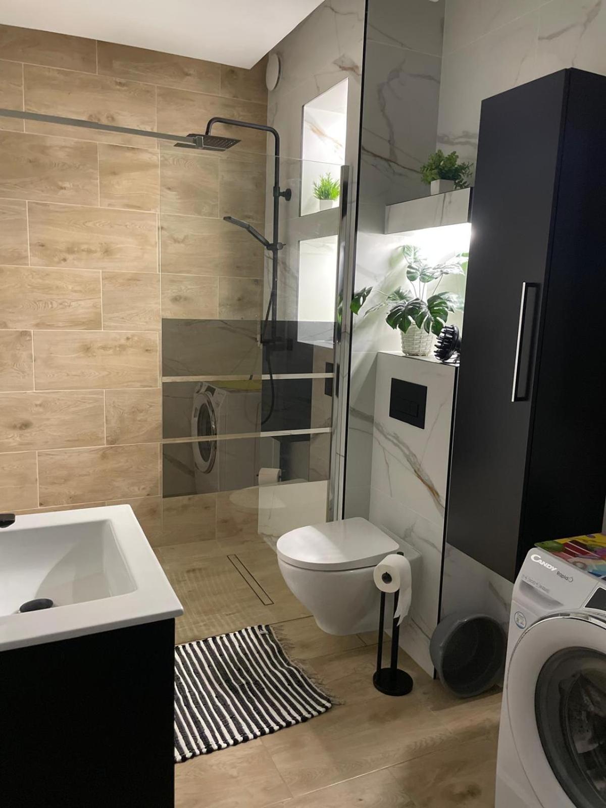 Kotlina Klodzka - Na Wylacznosc Na Letniej , 63 M , 2 Sypialnie , Salon Z Aneksem Kuchennym , Balkon , Podziemny Garaz Free