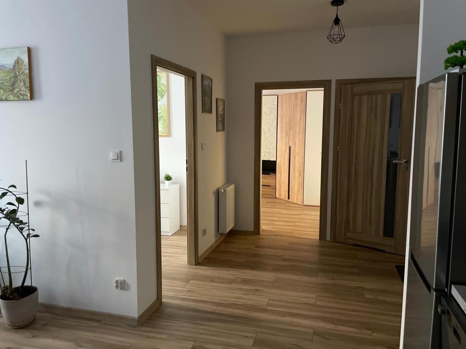 Kotlina Klodzka - Na Wylacznosc Na Letniej , 63 M , 2 Sypialnie , Salon Z Aneksem Kuchennym , Balkon , Podziemny Garaz Free Apartment *