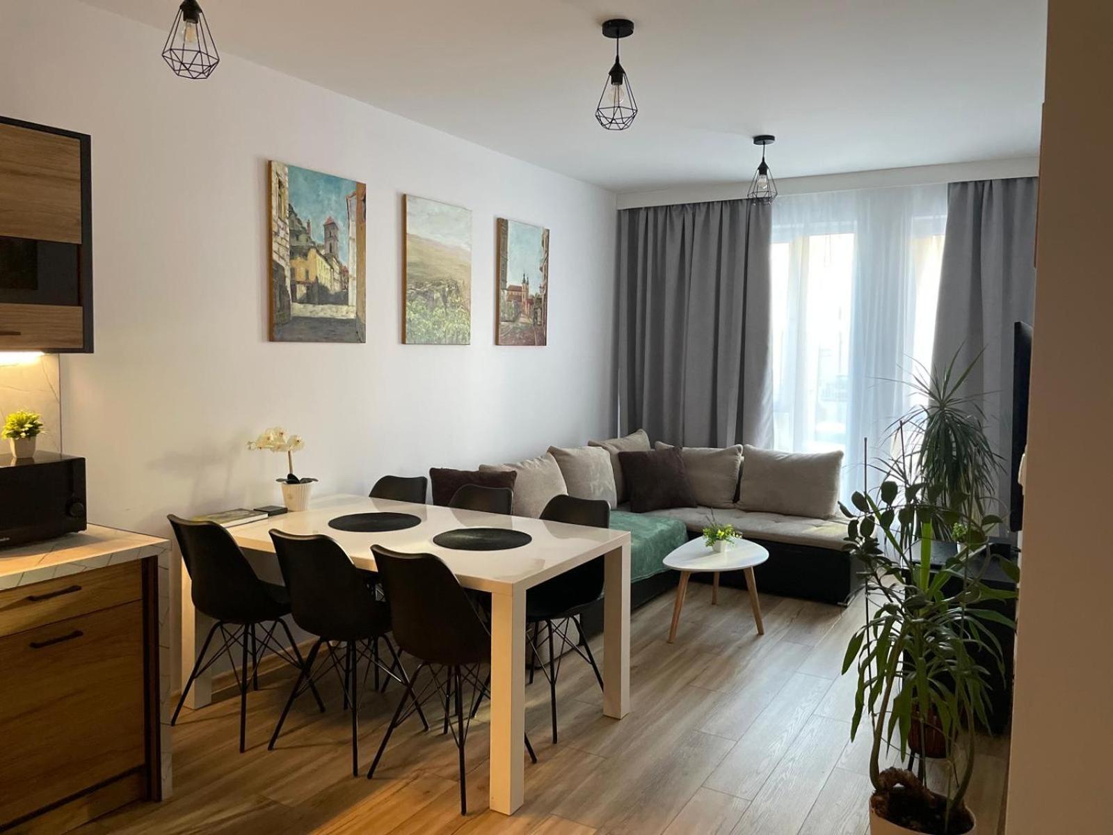 Apartment Kotlina Klodzka - Na Wylacznosc Na Letniej , 63 M , 2 Sypialnie , Salon Z Aneksem Kuchennym , Balkon , Podziemny Garaz Free