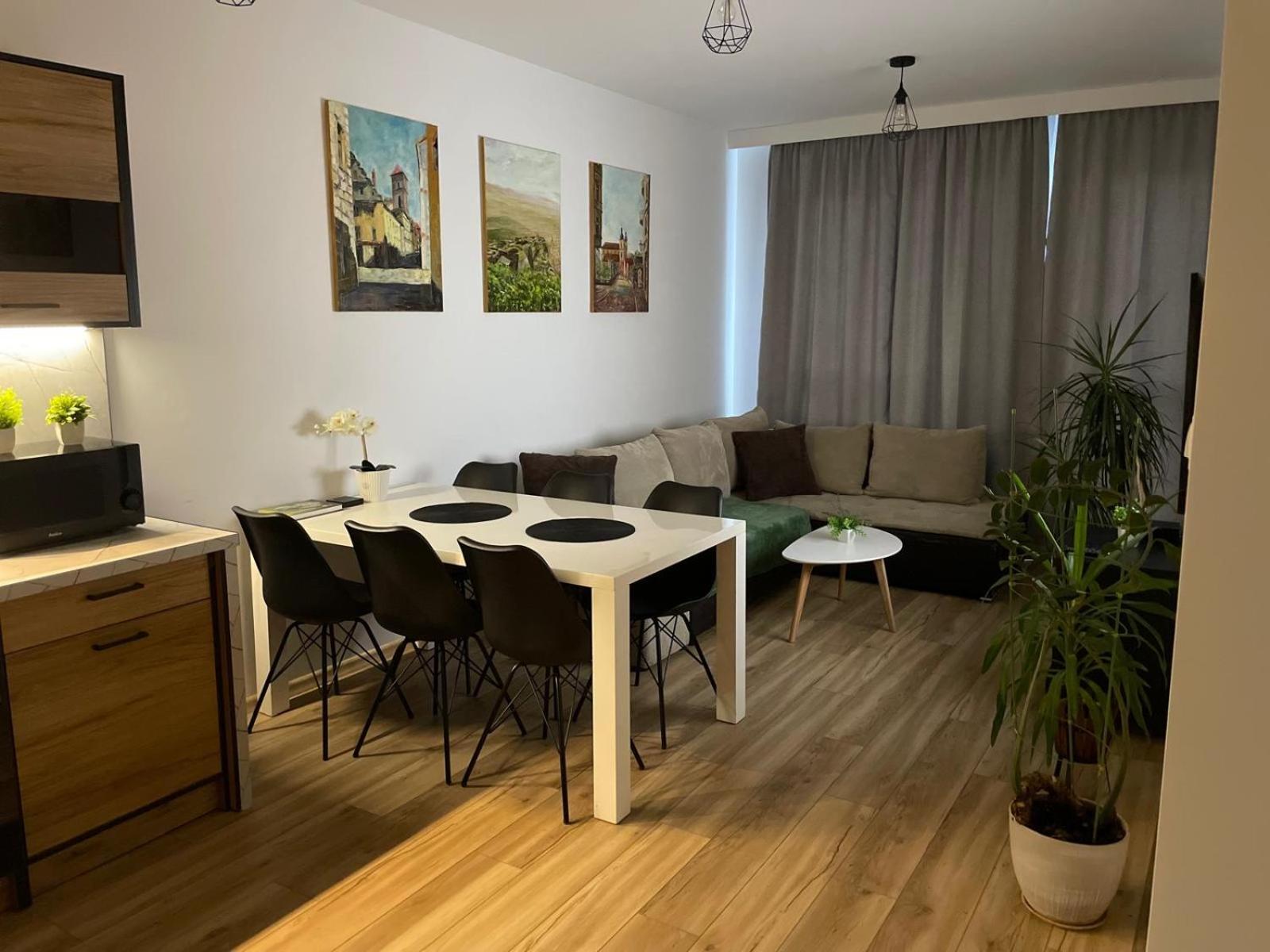 Apartment Kotlina Klodzka - Na Wylacznosc Na Letniej , 63 M , 2 Sypialnie , Salon Z Aneksem Kuchennym , Balkon , Podziemny Garaz Free *